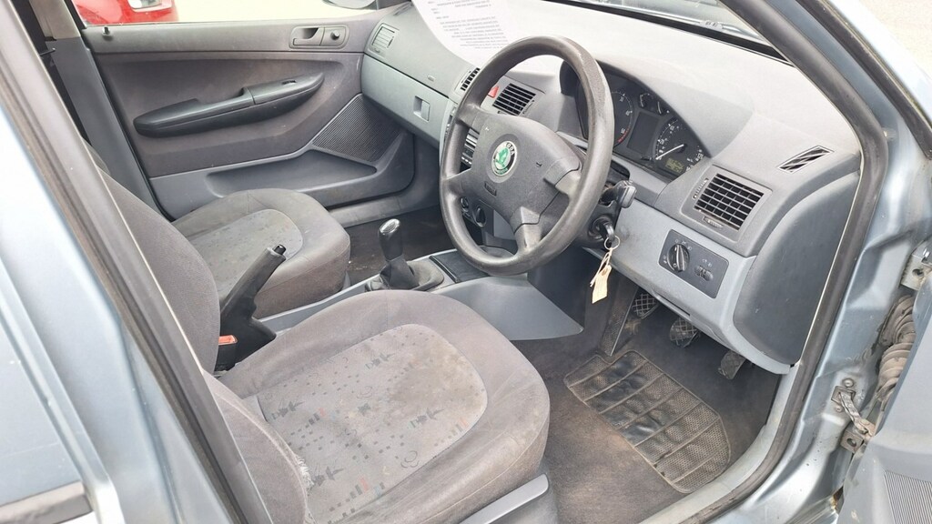 Skoda Fabia 1.9 Sdi 4-Door Saloon From 2,195 Retail Grey #6