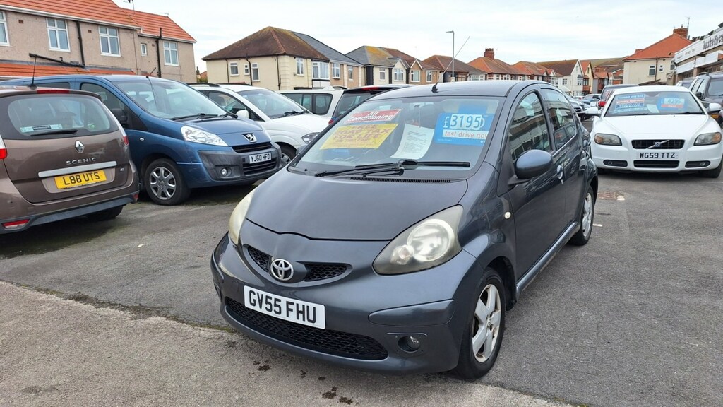 Toyota Aygo 1.0 Vvt-i Sport 5-Door From 2,395 Retail Packag Grey #2
