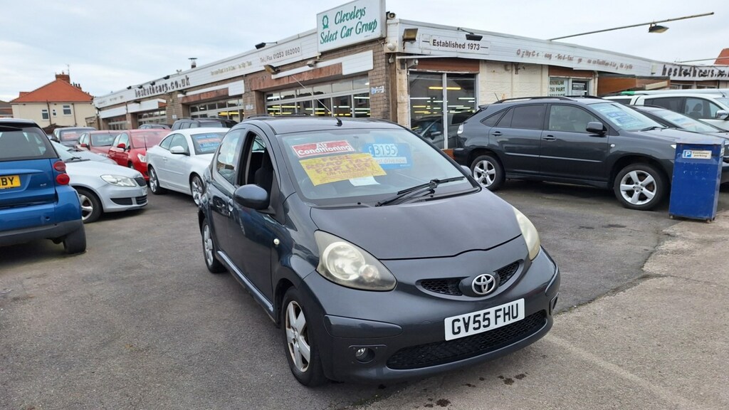 Toyota Aygo 1.0 Vvt-i Sport 5-Door From 2,395 Retail Packag Grey #3
