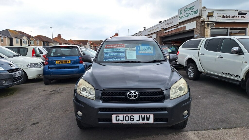 Toyota Rav 4 4 2.0 Vvt-i Xt4 5-Door From 4,995 Ret Grey