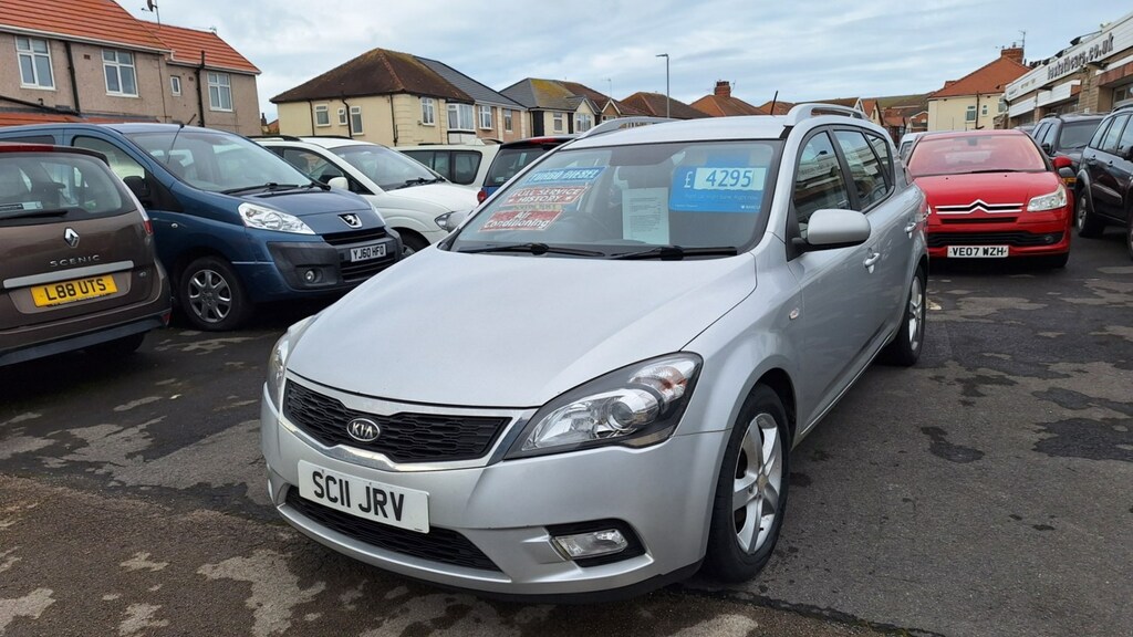 Kia Ceed Estate 2 1.6 Crdi Ecodynamics 5-Door From Silver #2