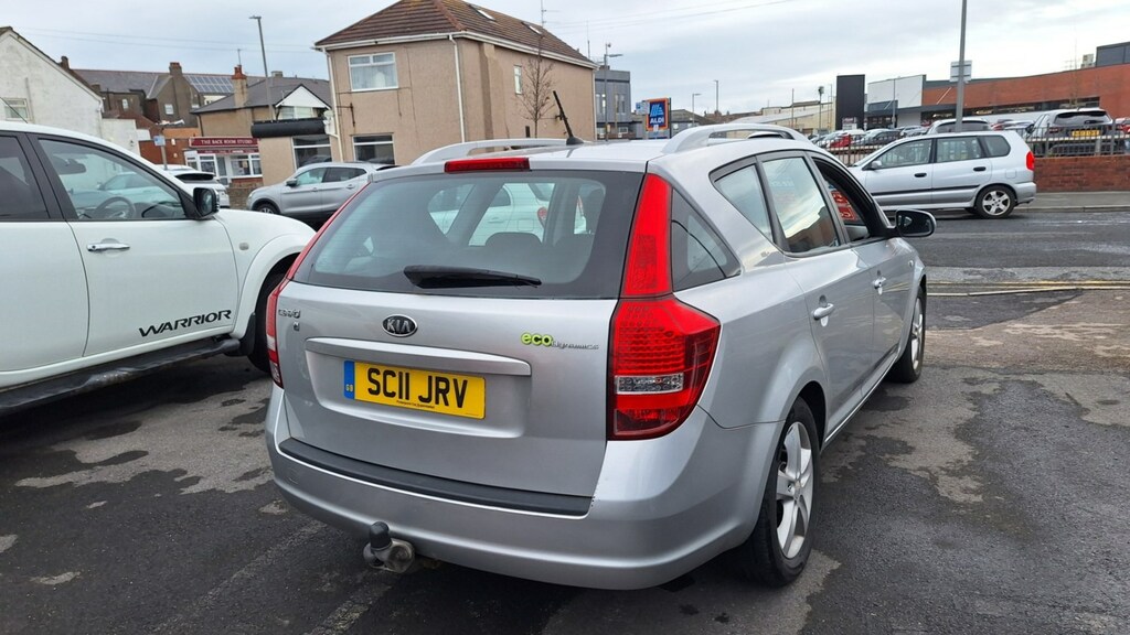 Kia Ceed Estate 2 1.6 Crdi Ecodynamics 5-Door From Silver #4