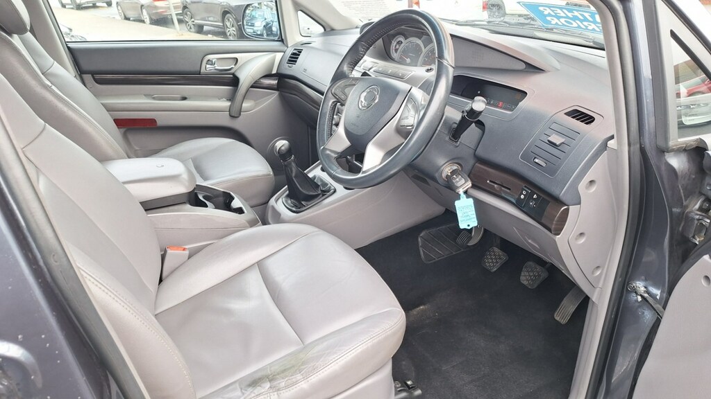 SsangYong Turismo Rodius 2.2 Ex 7 Seater From 8,995 Retail Grey #6