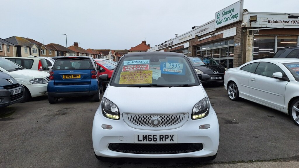 Smart Fortwo Coupe Coupe 1.0 Passion From 7,195 Retail P White