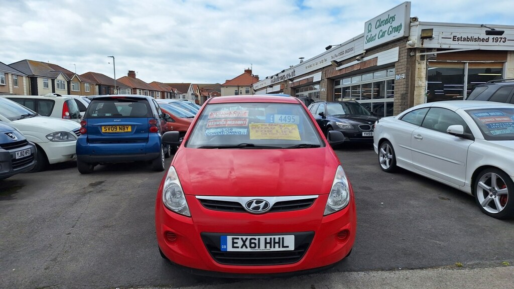 Hyundai I20 1.2 Classic 5-Door From 3,695 Retail Package Red