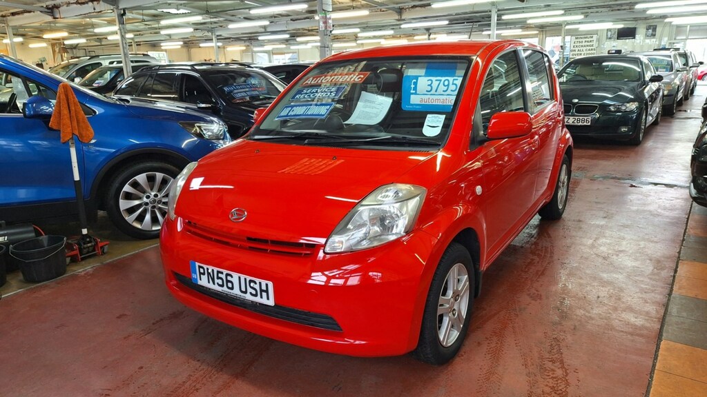 Daihatsu Sirion Hatchback Red #2