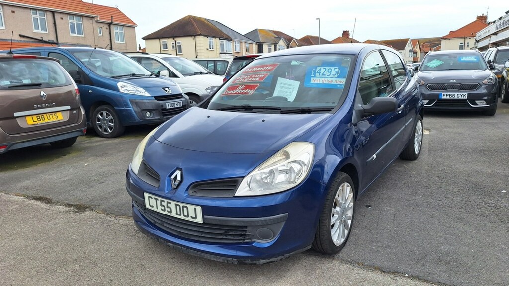 Renault Clio Hatchback Blue #2