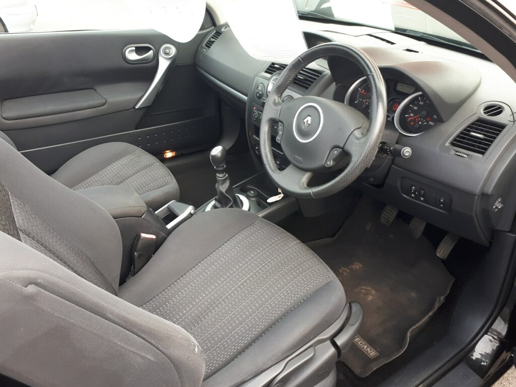 Renault Megane Megane Dynamique Dci 106 Black #6