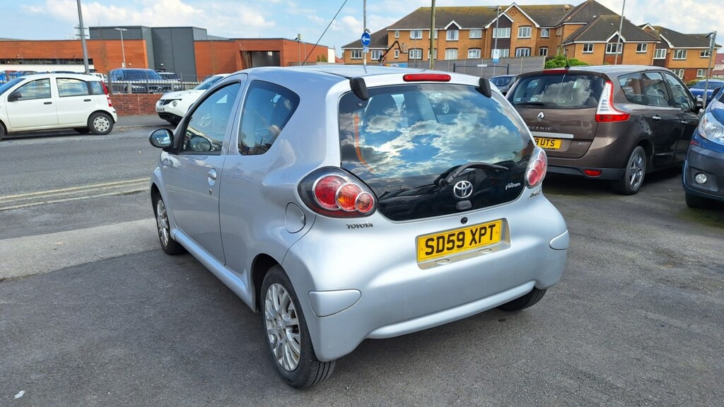 Toyota Aygo Hatchback SD59XPT Silver #5