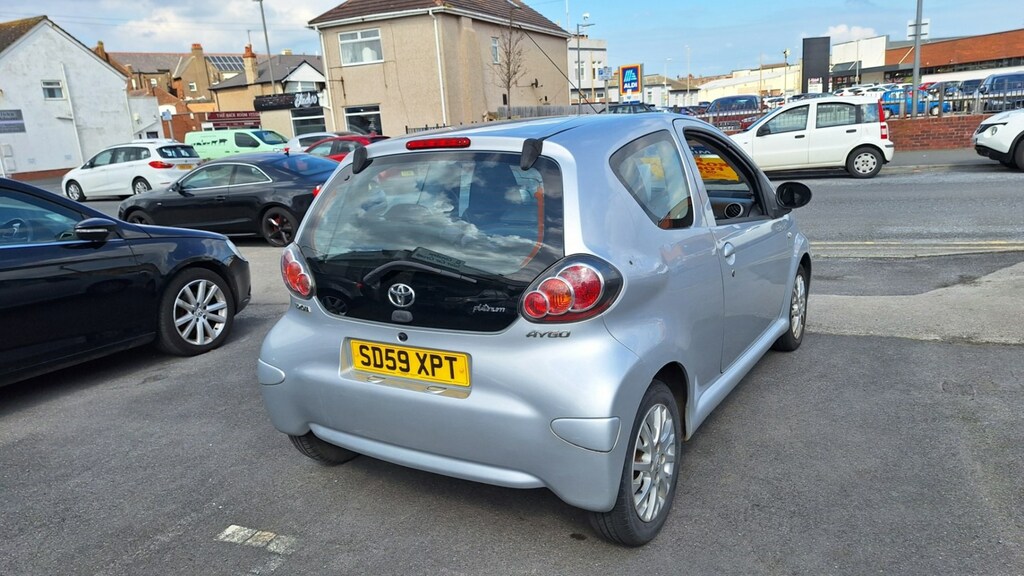 Toyota Aygo Hatchback SD59XPT Silver #4