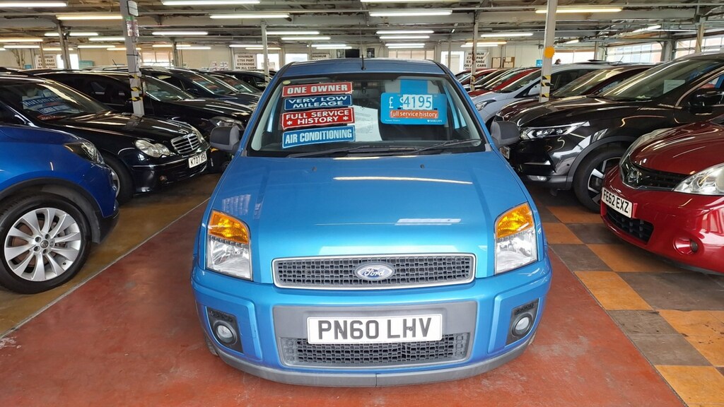 Ford Fusion Hatchback Blue
