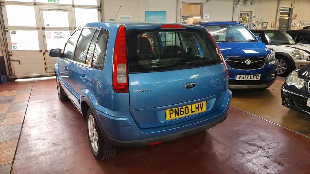 Ford Fusion Hatchback Blue #5