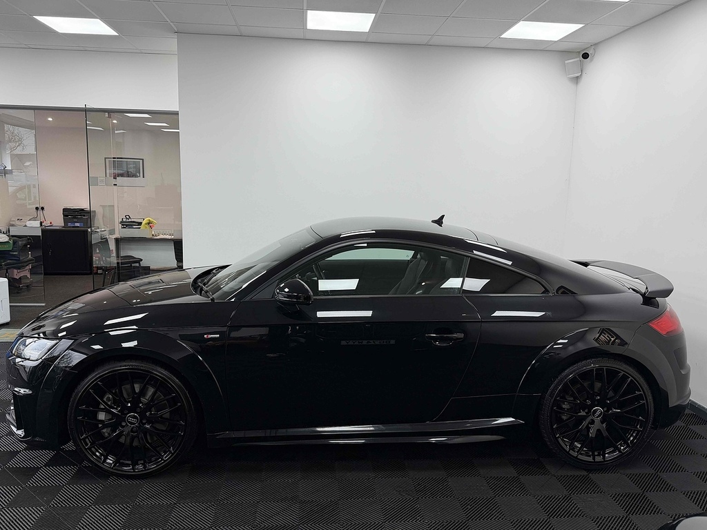 Audi TT Tfsi Black Edition NJ69DUH Black #4