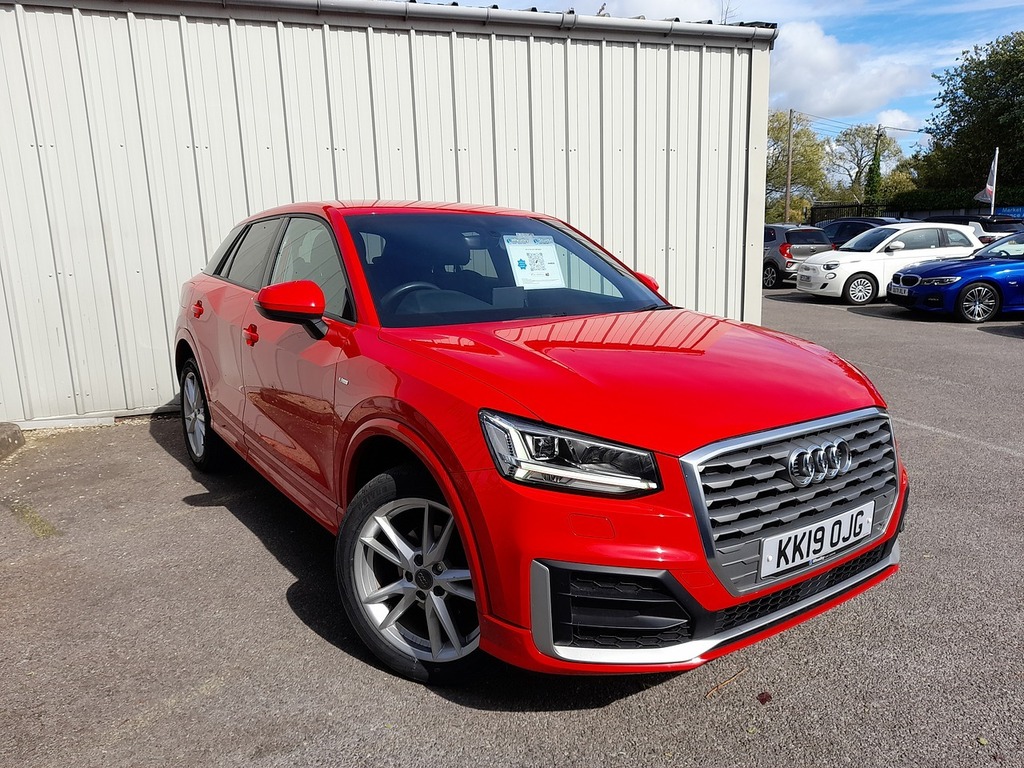 Audi Q2 Tdi S Line KK19OJG Red #2
