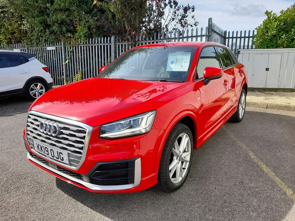 Audi Q2 Tdi S Line KK19OJG Red #4