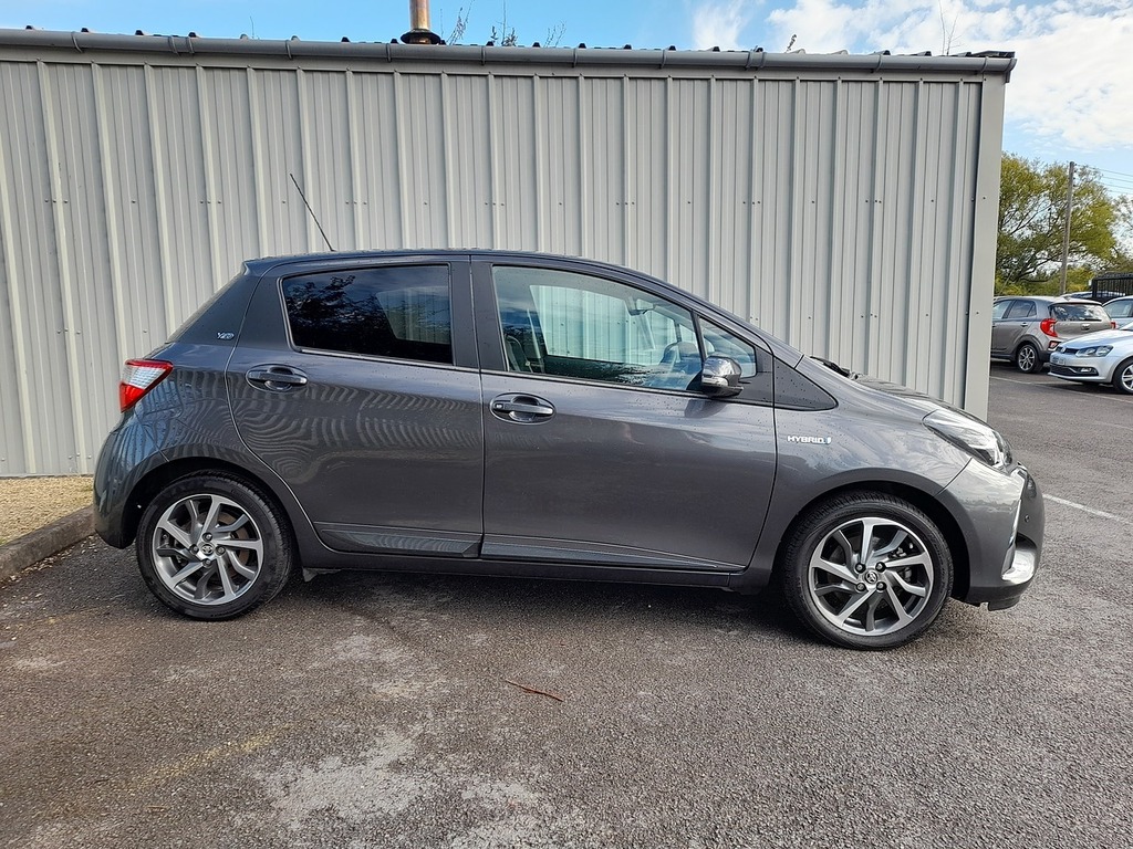 Toyota Yaris Vvt-h Y20 Bi-tone SK20DZW Grey #4