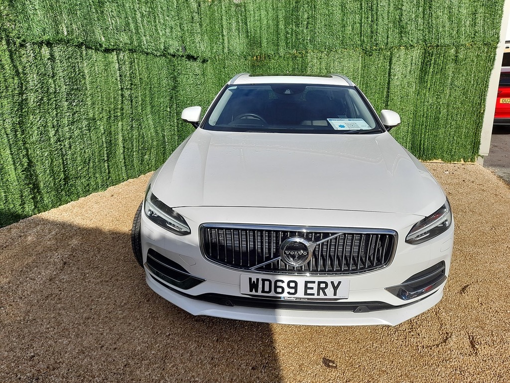 Volvo V90 D4 Inscription Plus WD69ERY White #2