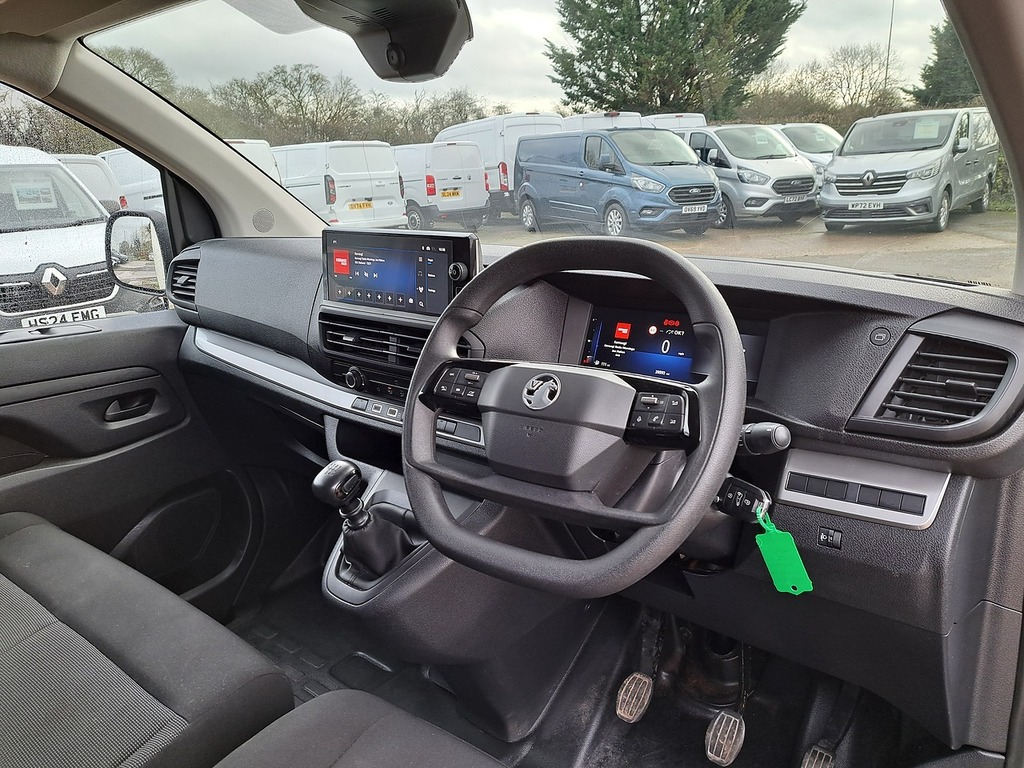 Vauxhall Vivaro Turbo D Prime DN74RMV White #2