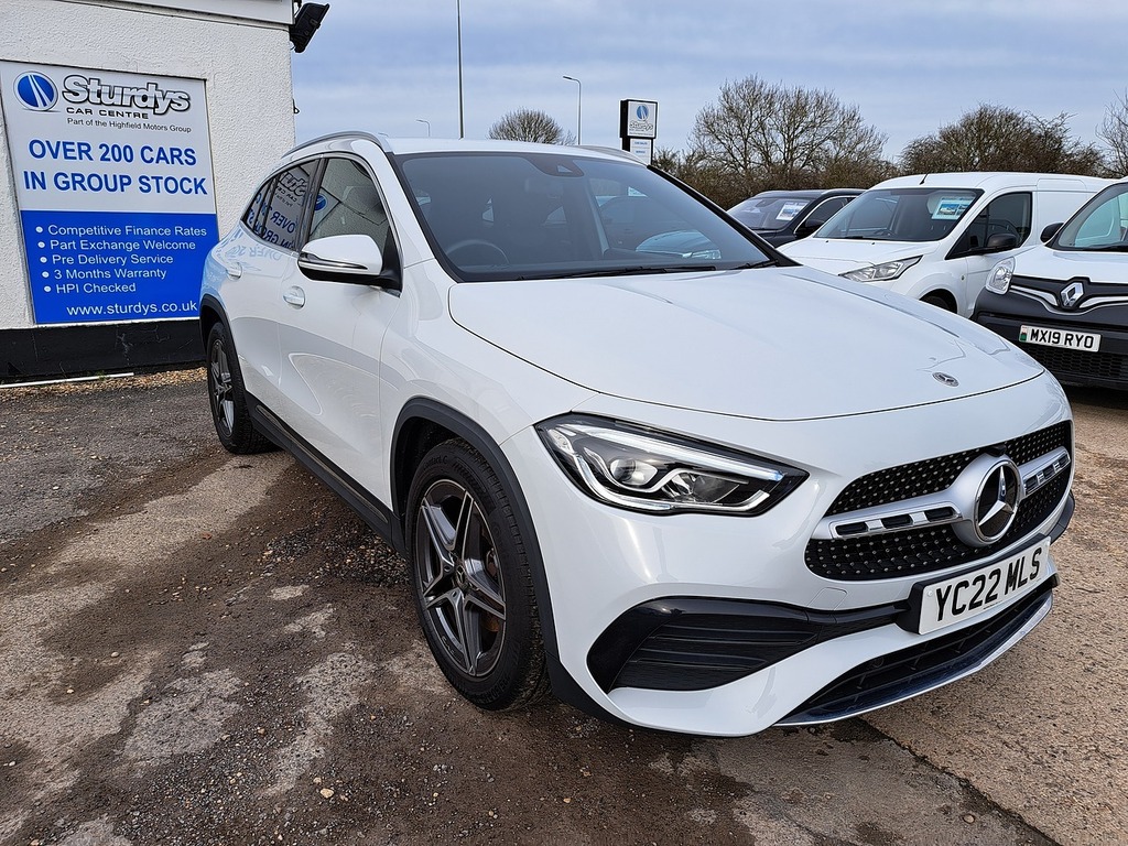 Mercedes-Benz GLA Class Gla200 Amg Line YC22MLJ White #3