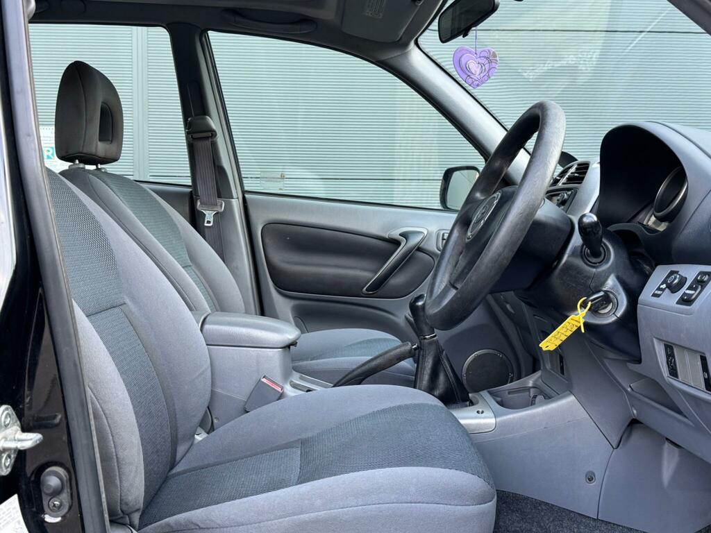 Toyota Rav 4 Gx Beige #46