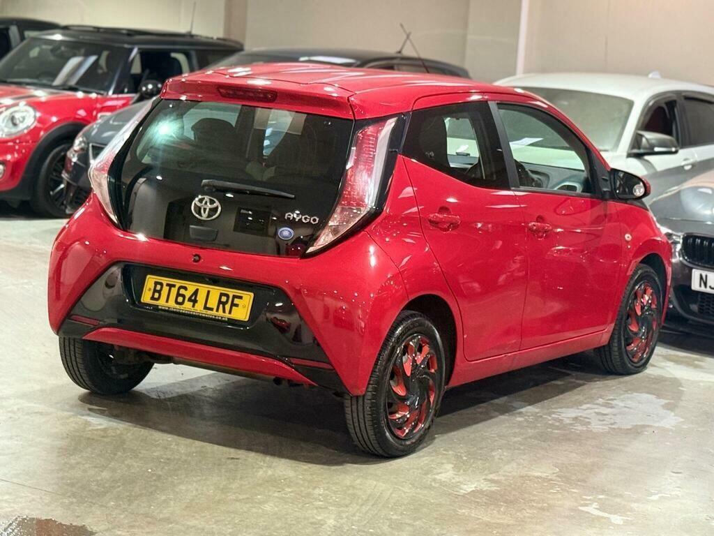 Toyota Aygo 1.0 Vvt-i X-play X-shift Euro 5 BT64LRF Red #4
