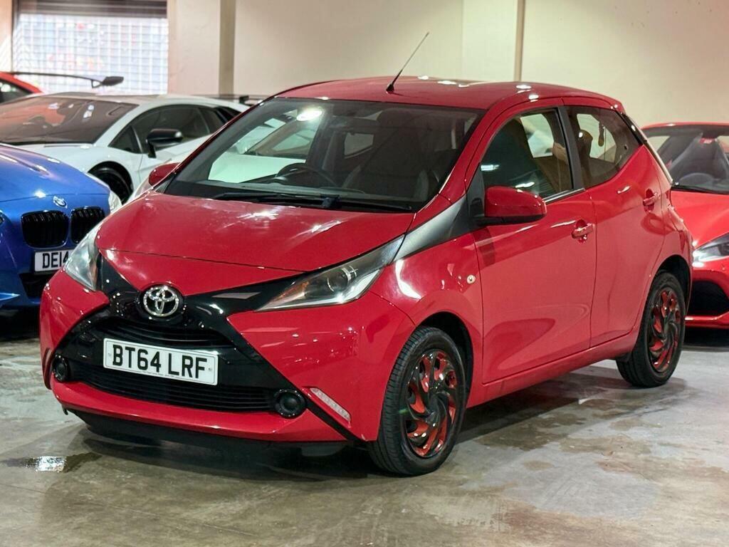 Toyota Aygo 1.0 Vvt-i X-play X-shift Euro 5 BT64LRF Red #3