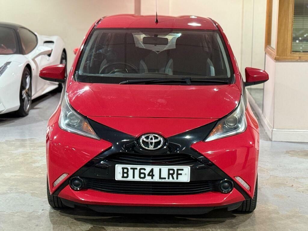 Toyota Aygo 1.0 Vvt-i X-play X-shift Euro 5 BT64LRF Red #2
