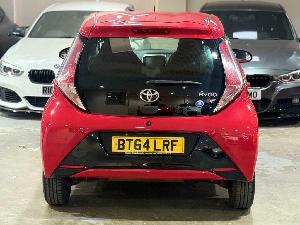 Toyota Aygo 1.0 Vvt-i X-play X-shift Euro 5 BT64LRF Red #5
