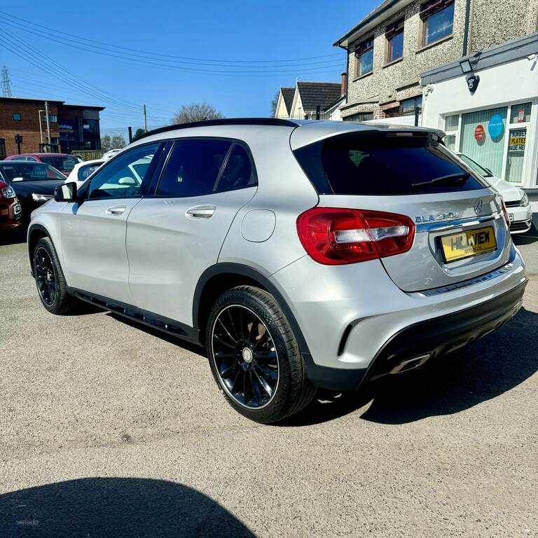 Mercedes-Benz GLA Class Gla 220D 4Matic Amg Line SV17RNZ Silver #2