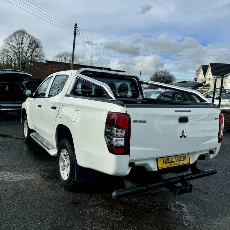 Mitsubishi L200 Cab Di-d 150 4Life 4Wd White #3