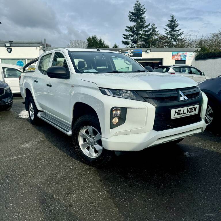 Mitsubishi L200 Cab Di-d 150 4Life 4Wd White #4