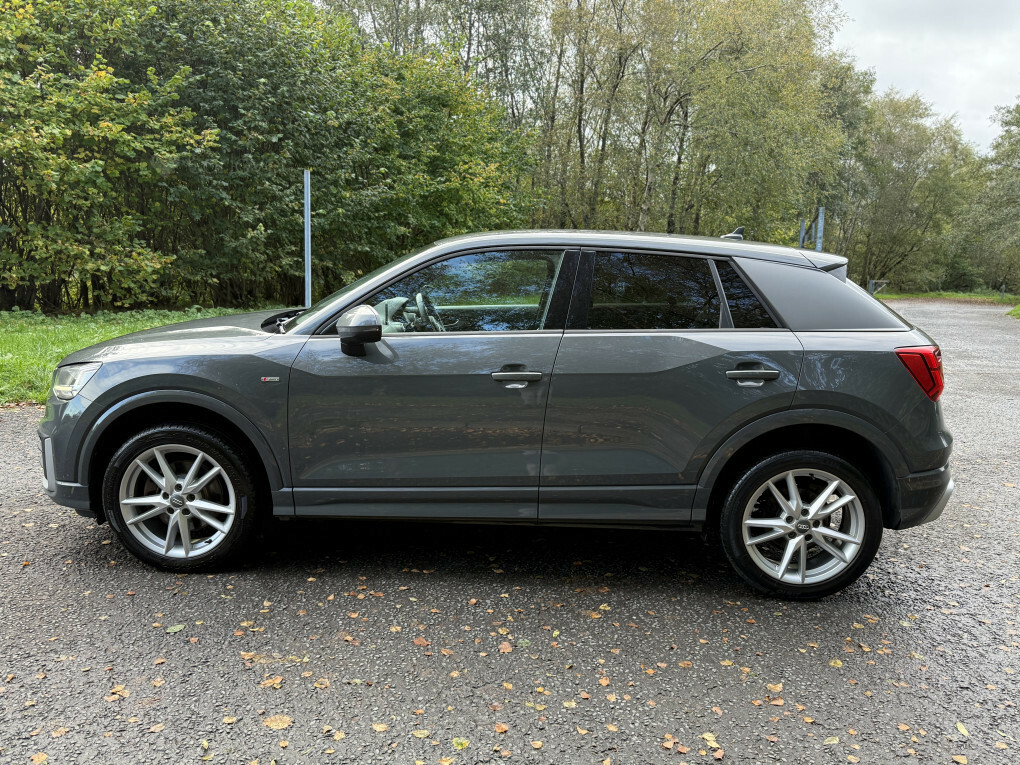 Audi Q2 S Line Tdi ST67OTE #4