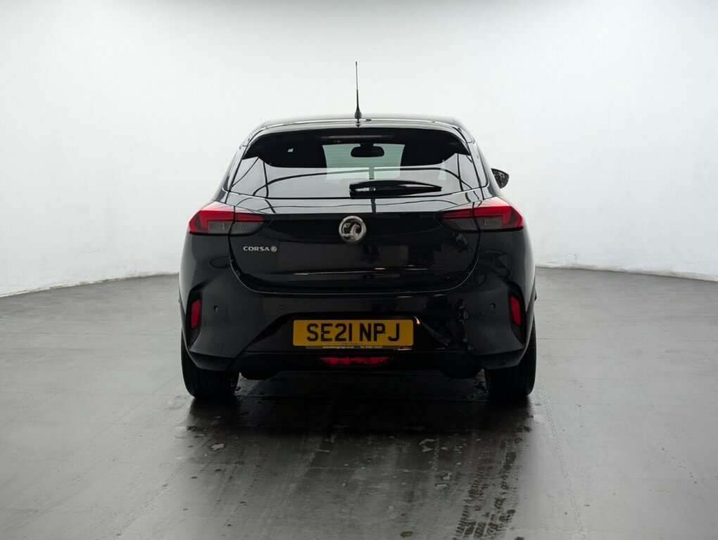 Vauxhall Adam Suv White #7