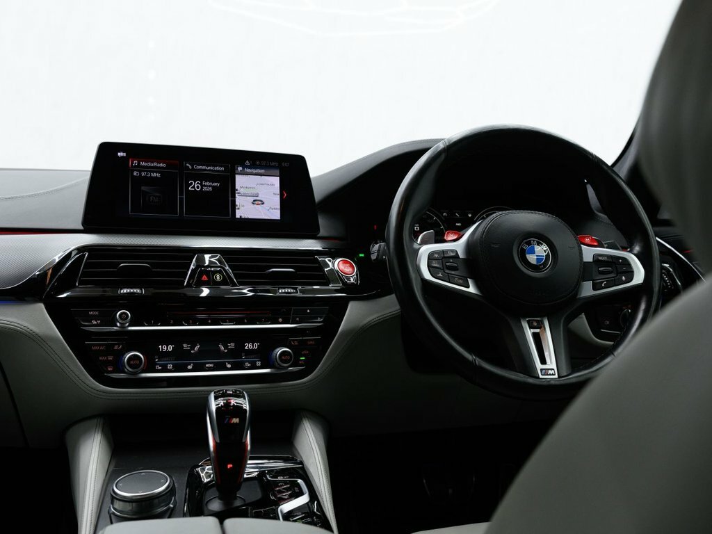 BMW M5 4.4L Null YB68ZDW Black #3
