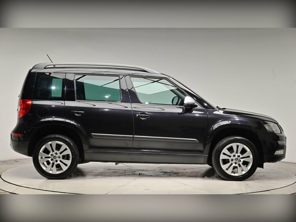 Skoda Yeti 1.2 Tsi Se L Outdoor Dsg Euro 6 Ss VX65JGZ Black #4