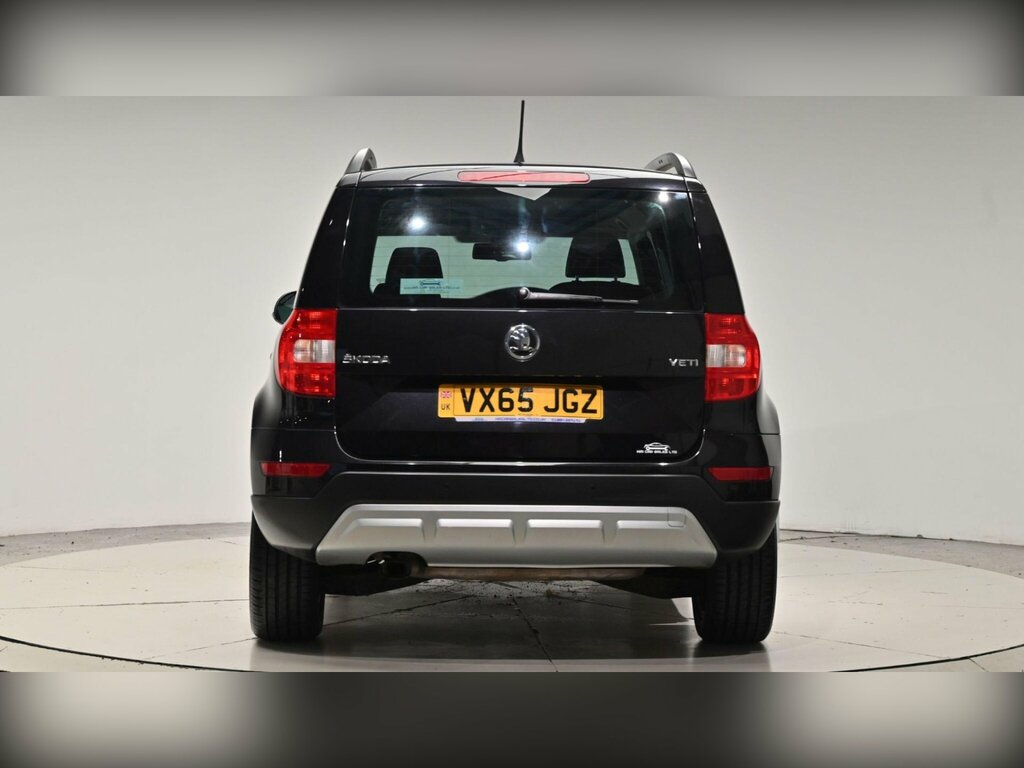 Skoda Yeti 1.2 Tsi Se L Outdoor Dsg Euro 6 Ss VX65JGZ Black #5