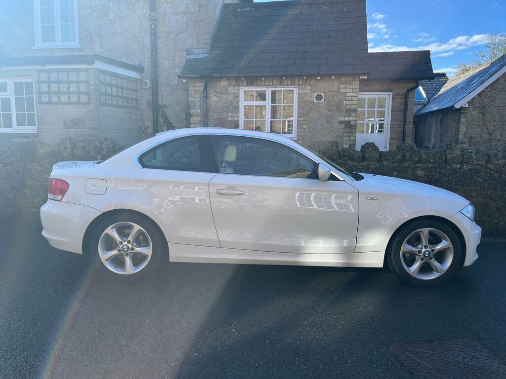 BMW 1 Series 2.0 118D Sport Coupe Steptronic Euro 5 EF10RRZ White #2