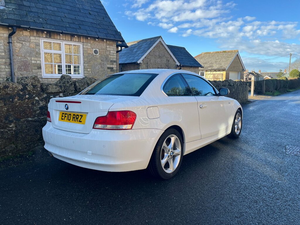 BMW 1 Series 2.0 118D Sport Coupe Steptronic Euro 5 EF10RRZ White #4