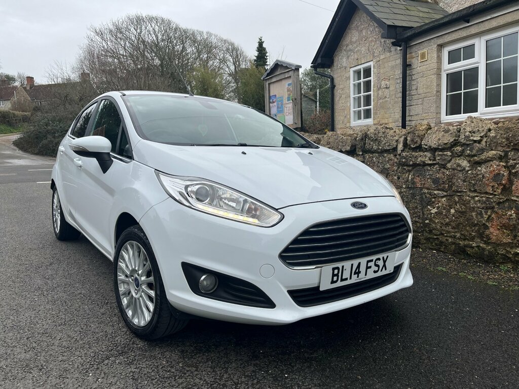Ford Fiesta 1.5 Tdci Titanium Hatchback Euro White