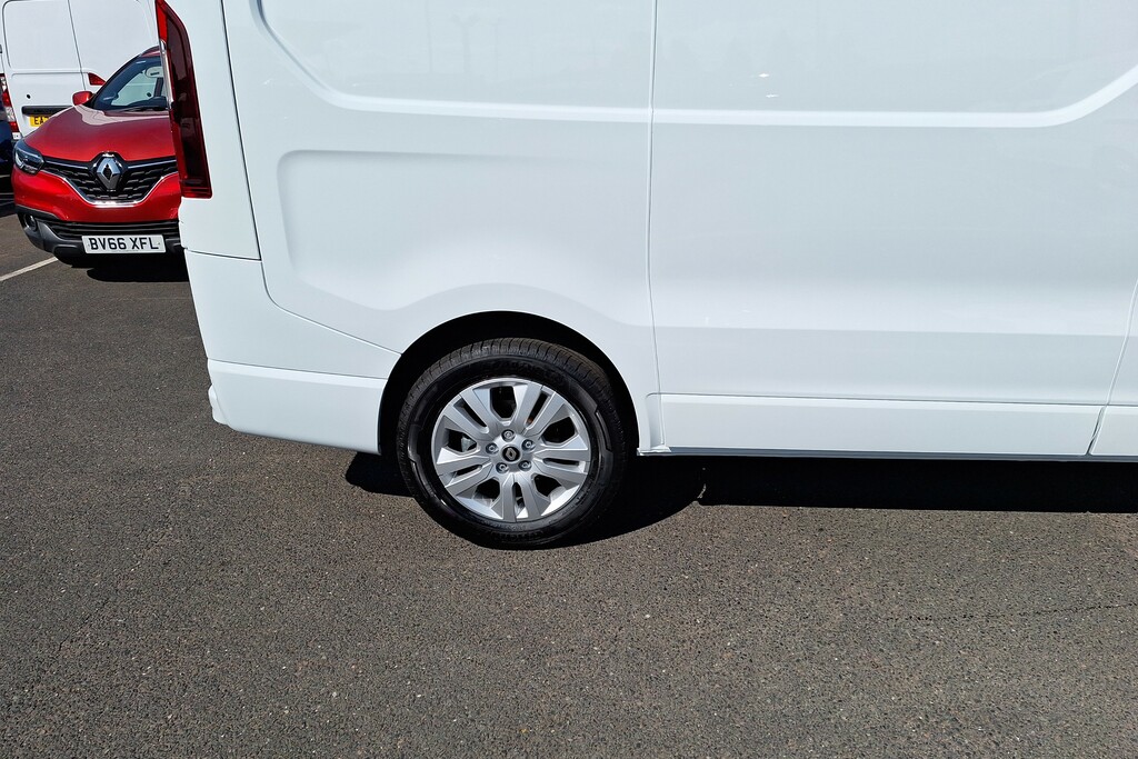Renault Trafic Sl30 Blue Dci 150 Extra Safety Van BW24OFS White #4
