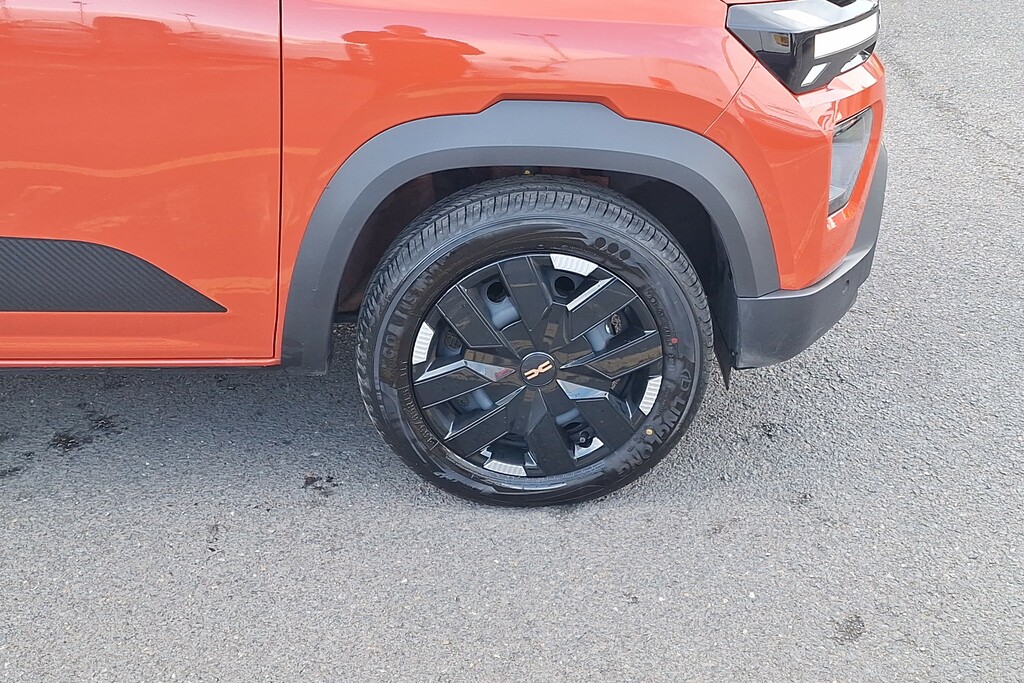Dacia Spring 27Kwh Extreme 65 48Kw Red #4