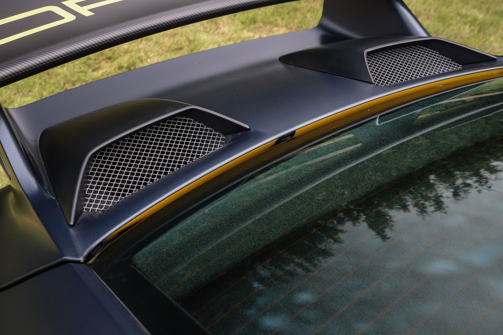 Porsche 911 Coupe Yellow #6