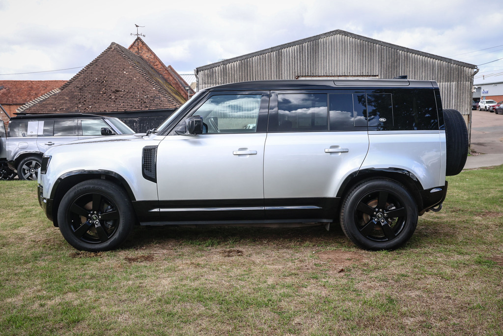 Land Rover Defender 110 2.0 D240 First Edition 110 DU70HXJ Silver #5