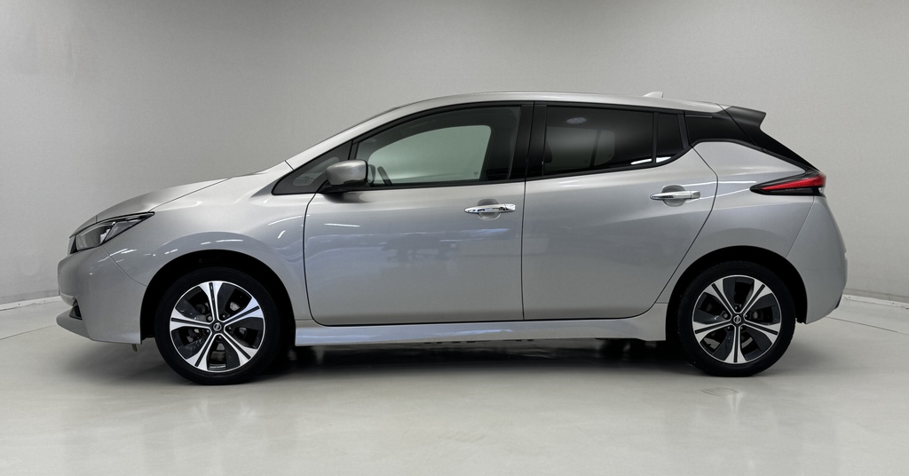 Nissan Leaf 160Kw E Tekna 62Kwh NL71ZKW Silver #6