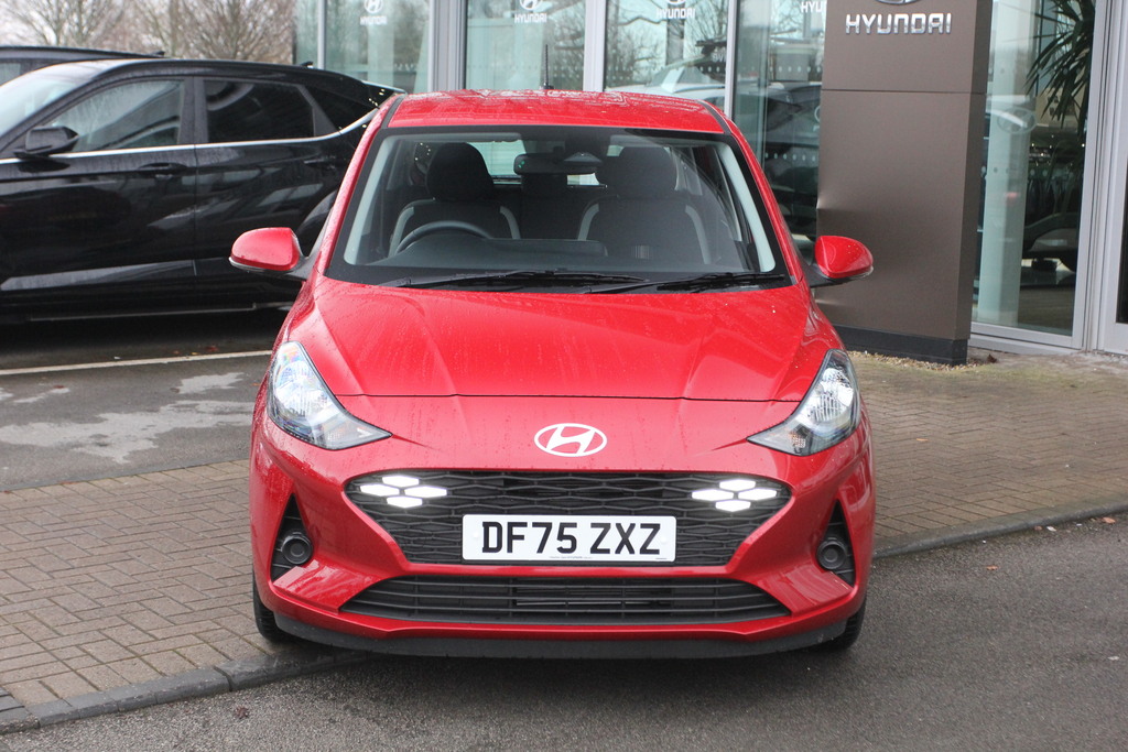 Hyundai I10 1.0 63 Advance Nav Red #2