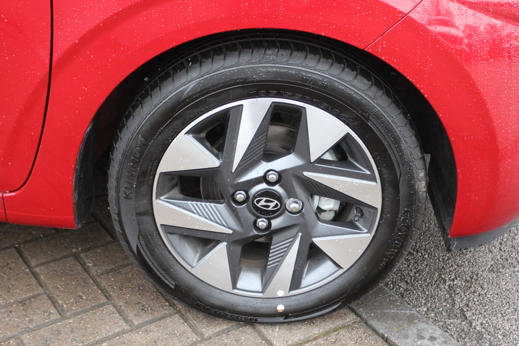 Hyundai I10 1.0 63 Advance Nav Red #4
