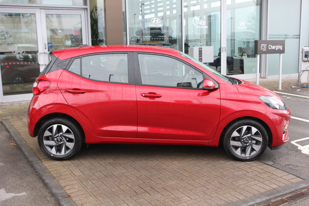 Hyundai I10 1.0 63 Advance Nav Red #3