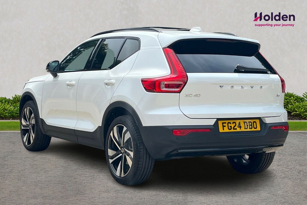 Volvo XC40 B3 Ultimate FG24DBO White #3