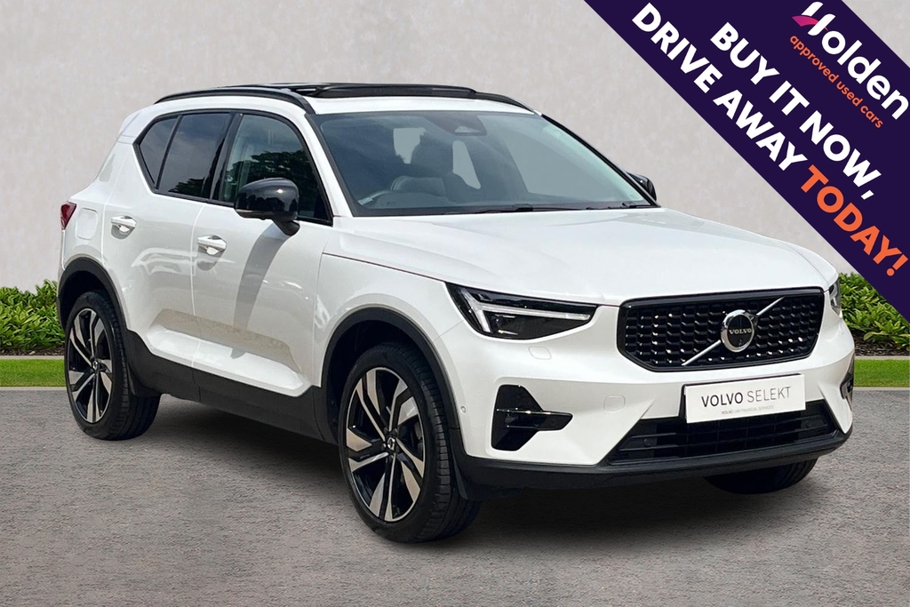 Volvo XC40 B3 Ultimate FG24DBO White