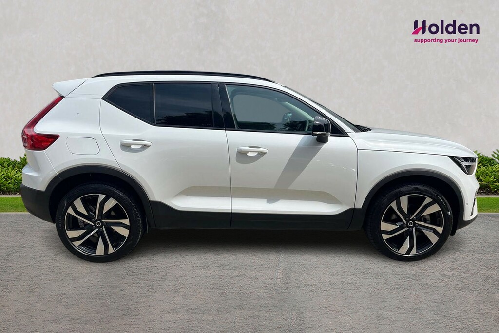 Volvo XC40 B3 Ultimate FG24DBO White #4